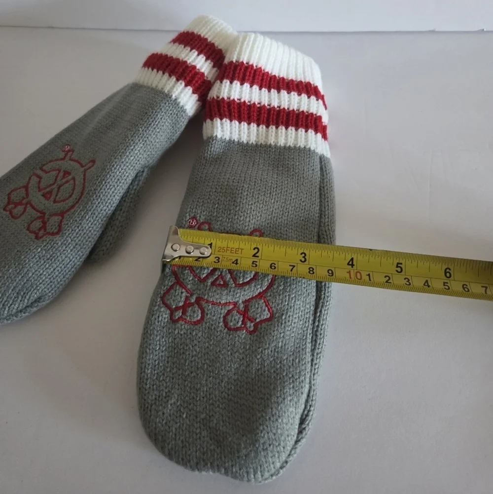 Blackhawks Gray and Red Knit Mittens with Striped Cuffs One Size Youth